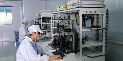 Внедрение 2 комплектов международного передового оборудования для числового  контроля оборудования .